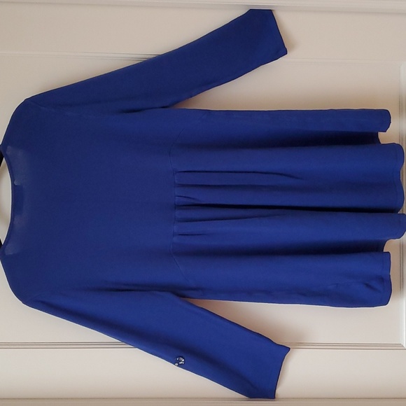 ANTHONY'S V-neck Gathered Back Tunic - Picture 2 of 9